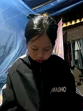 O o UwU o O online show from 2, 11, 2025