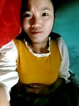 ngan-cute online show from 13, 12, 2025