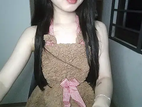 Snapshot of Annabelle-e chatting on 2, 10, 2025 Annabelle-e online show from 2, 10, 2025