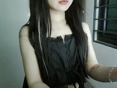 Snapshot of Annabelle-e chatting on 12, 10, 2025 Annabelle-e online show from 12, 10, 2025