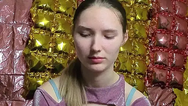  kikiclark   online show from 21, 3, 2026