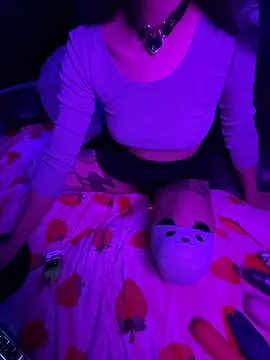 mmmminaDarling online show from 8, 3, 2026