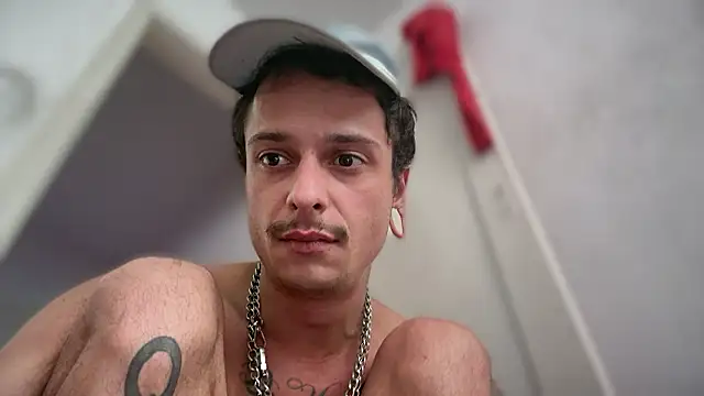 Snapshot of chrisalmeid_ chatting on 2, 2, 2026 chrisalmeid online show from 2, 2, 2026