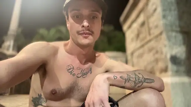 Snapshot of chrisalmeid_ chatting on 16, 2, 2026 chrisalmeid online show from 16, 2, 2026