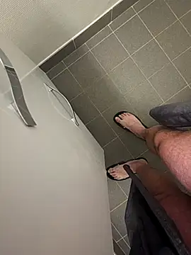 Snapshot of NuclearValue40 chatting on 19, 2, 2026 NuclearValue40 online show from 19, 2, 2026