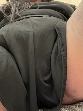 Snapshot of Farida06 chatting on 13, 10, 2025 Farida06 online show from 13, 10, 2025