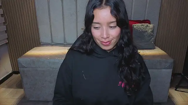 Snapshot of _Mia_Evans_1 chatting on 7, 2, 2026 Mia Evans 1 online show from 7, 2, 2026