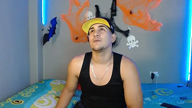 Snapshot of massimo_vidal_ chatting on 26, 10, 2025 massimo vidal  online show from 26, 10, 2025