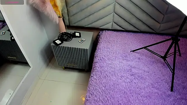 Mia Valentine  online show from 7, 3, 2026