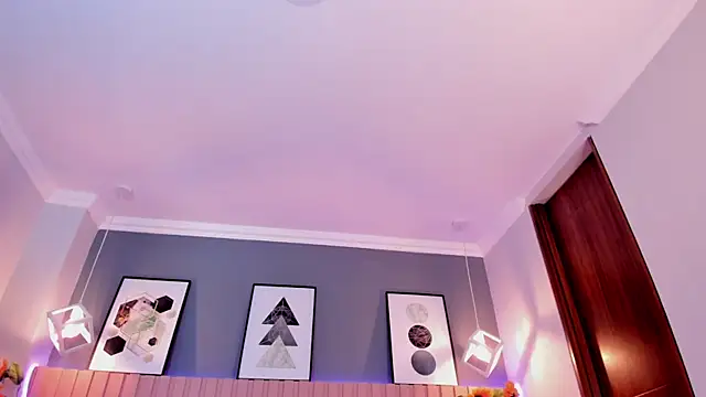 Nina Ford online show from 16, 4, 2026