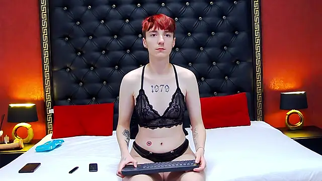 Snapshot of Luna_Devil_ chatting on 5, 11, 2025 Luna Devil online show from 5, 11, 2025