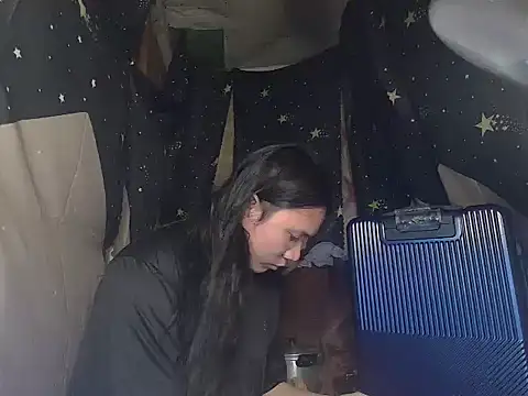 Snapshot of Reynalda26 chatting on 12, 11, 2025 Reynalda26 online show from 12, 11, 2025