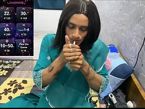Snapshot of LuvLayla chatting on 20, 6, 2026 LuvLayla online show from 20, 6, 2026