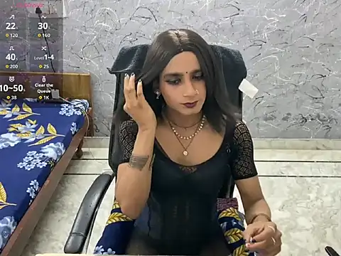 Snapshot of LuvLayla chatting on 8, 7, 2026 LuvLayla online show from 8, 7, 2026