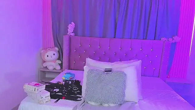 Nayla-Mouna online show from 1, 6, 2026