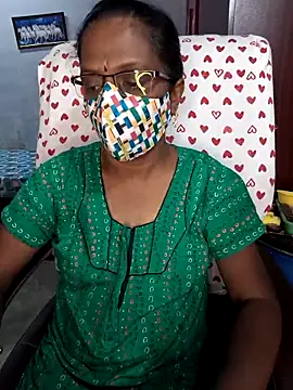 Snapshot of umashreetamil chatting on 20, 4, 2026 umashreetamil online show from 20, 4, 2026