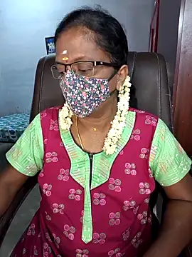 Snapshot of umashreetamil chatting on 21, 4, 2026 umashreetamil online show from 21, 4, 2026