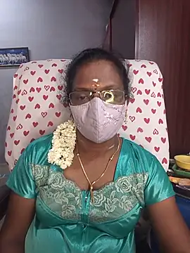 Snapshot of umashreetamil chatting on 11, 5, 2026 umashreetamil online show from 11, 5, 2026