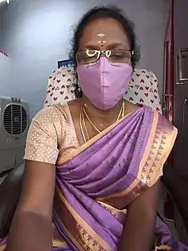 Snapshot of umashreetamil chatting on 14, 5, 2026 umashreetamil online show from 14, 5, 2026