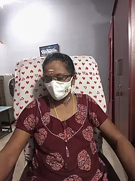 Snapshot of umashreetamil chatting on 21, 5, 2026 umashreetamil online show from 21, 5, 2026