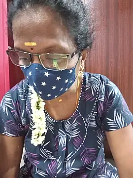 Snapshot of umashreetamil chatting on 2, 6, 2026 umashreetamil online show from 2, 6, 2026