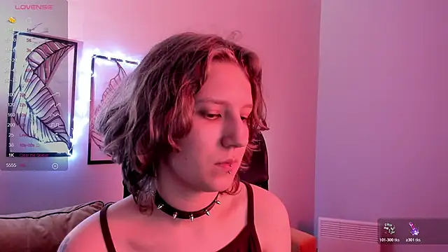 Hailey Foxy online show from 28, 10, 2025