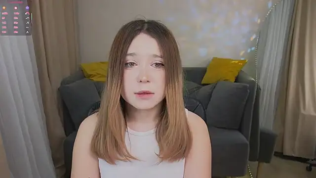 Snapshot of Lina_Glow chatting on 19, 11, 2025 Lina Glow online show from 19, 11, 2025