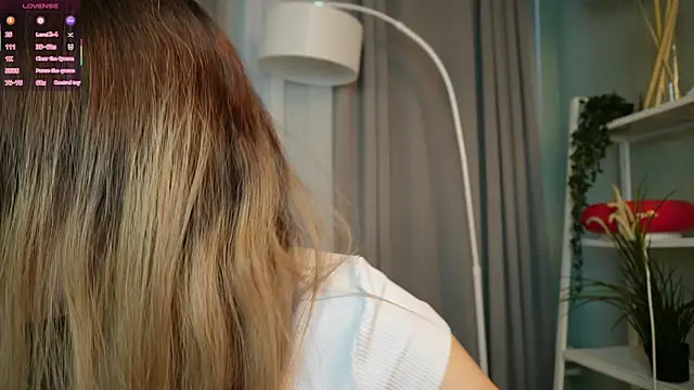 Snapshot of Lina_Glow chatting on 22, 11, 2025 Lina Glow online show from 22, 11, 2025