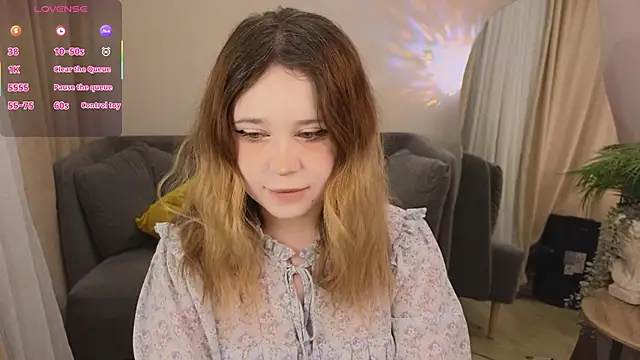 Snapshot of Lina_Glow chatting on 29, 11, 2025 Lina Glow online show from 29, 11, 2025