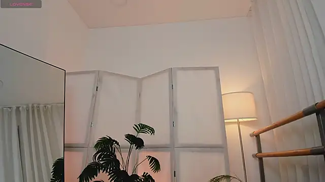 Snapshot of Lina_Glow chatting on 15, 1, 2026 Lina Glow online show from 15, 1, 2026