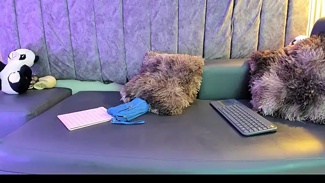 Snapshot of Rowan_Mills chatting on 4, 10, 2025 Rowan Mills online show from 4, 10, 2025