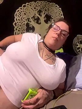 Snapshot of Harleesinn chatting on 14, 9, 2025 Harleesinn online show from 14, 9, 2025