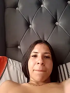 Snapshot of Liagni0 chatting on 5, 11, 2025 Liagni0 online show from 5, 11, 2025