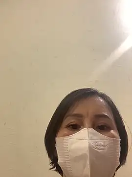 Snapshot of Hello_Linchii chatting on 14, 9, 2025 Hello Linchii online show from 14, 9, 2025