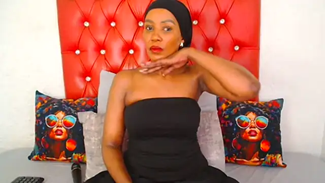 GaggingQueen32 online show from 13, 11, 2025