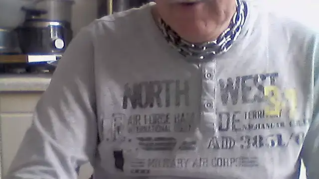 Snapshot of slaveman4you chatting on 18, 12, 2025 slaveman4you online show from 18, 12, 2025