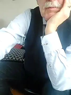 Snapshot of slaveman4you chatting on 17, 1, 2026 slaveman4you online show from 17, 1, 2026