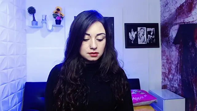 Eva Roussell online show from 25, 10, 2025