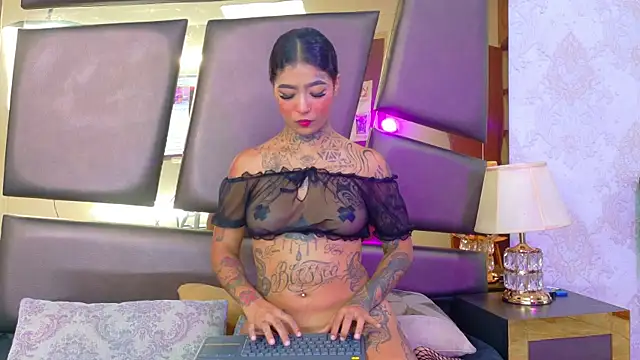 EmilieLake online show from 25, 11, 2025