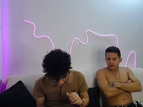 Snapshot of brutal_dirty_sex chatting on 21, 9, 2025 brutal dirty sex online show from 21, 9, 2025