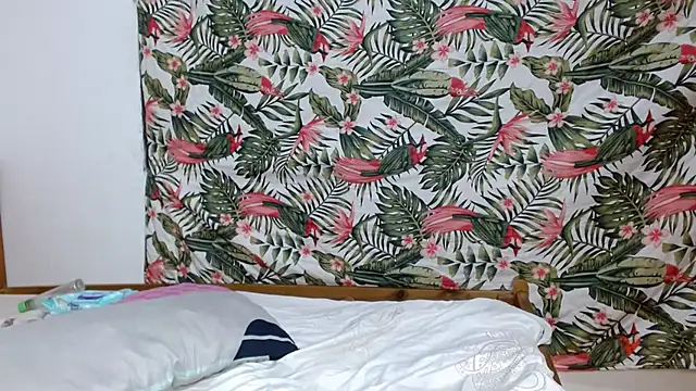 smallkarlakarla online show from 20, 2, 2026