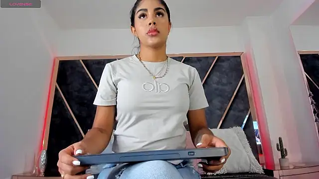 SusanaHenao online show from 12, 3, 2026