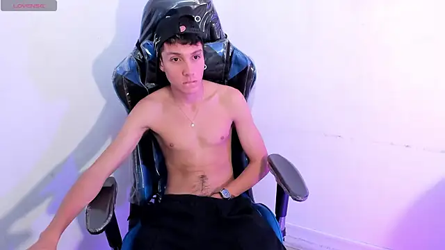 LittleDanny  online show from 11, 2, 2026