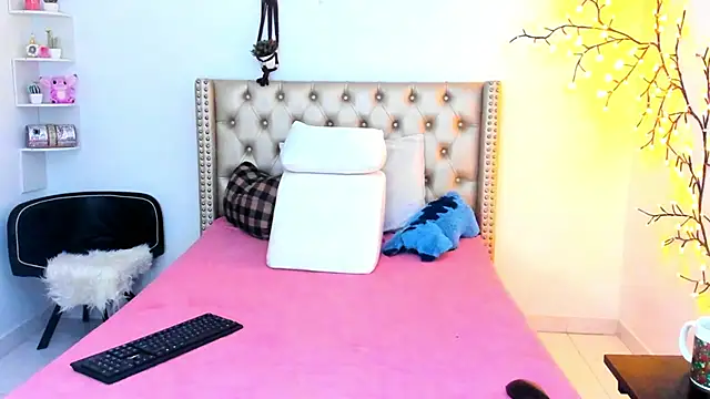 LenaStylesOA online show from 27, 11, 2025