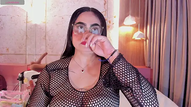 sofiiacarson online show from 23, 5, 2026