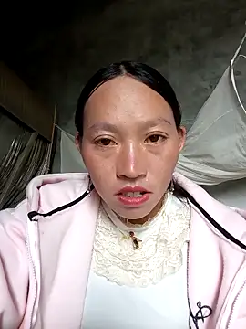 Snapshot of tcm-cute chatting on 7, 10, 2025 tcm-cute online show from 7, 10, 2025