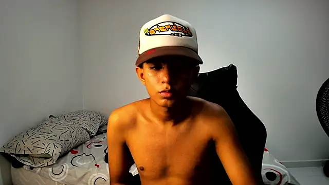 Snapshot of alluringangel0 chatting on 16, 9, 2025 alluringangel0 online show from 16, 9, 2025