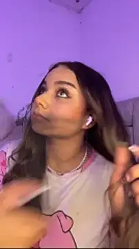 AnnyLopezzz  online show from 2, 2, 2026