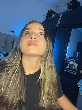 AnnyLopezzz  online show from 7, 3, 2026