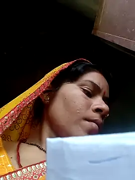 Snapshot of Idhika_Handoo chatting on 12, 9, 2025 Idhika Handoo online show from 12, 9, 2025